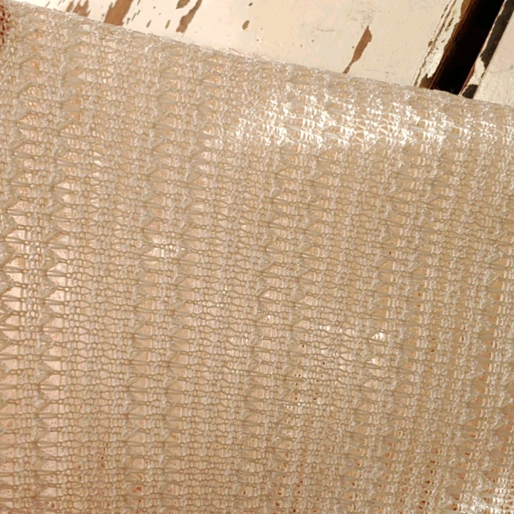 Eyeshadow Worship The Sun Batwing Crochet V-Neck - Picture 12 of 16